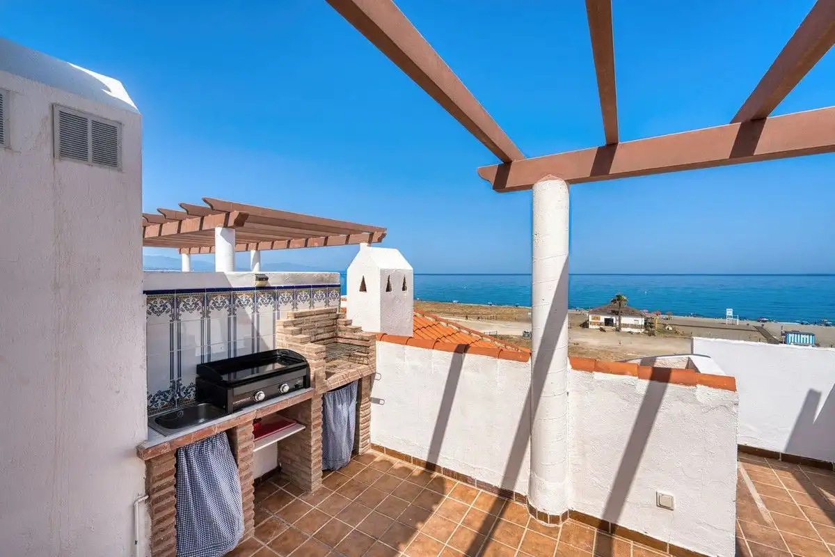 Terrasse von Dachboden zur Miete in Manilva mit Klimaanlage, Heizung und Terrasse