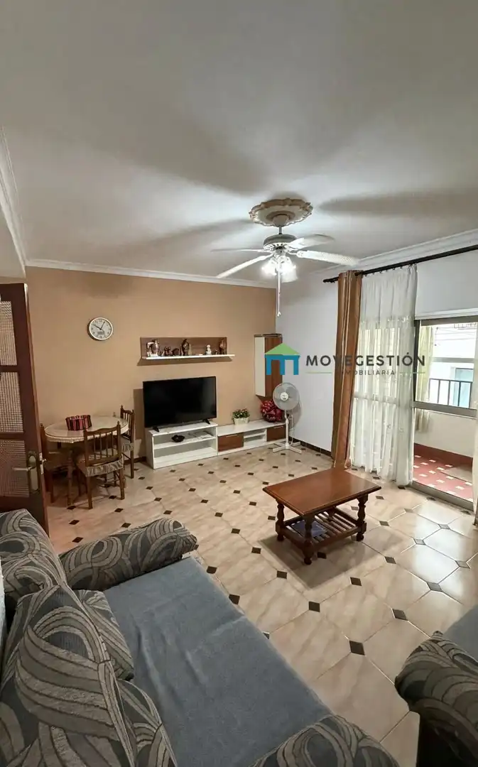 Sala d'estar de Casa o xalet en venda en Algodonales