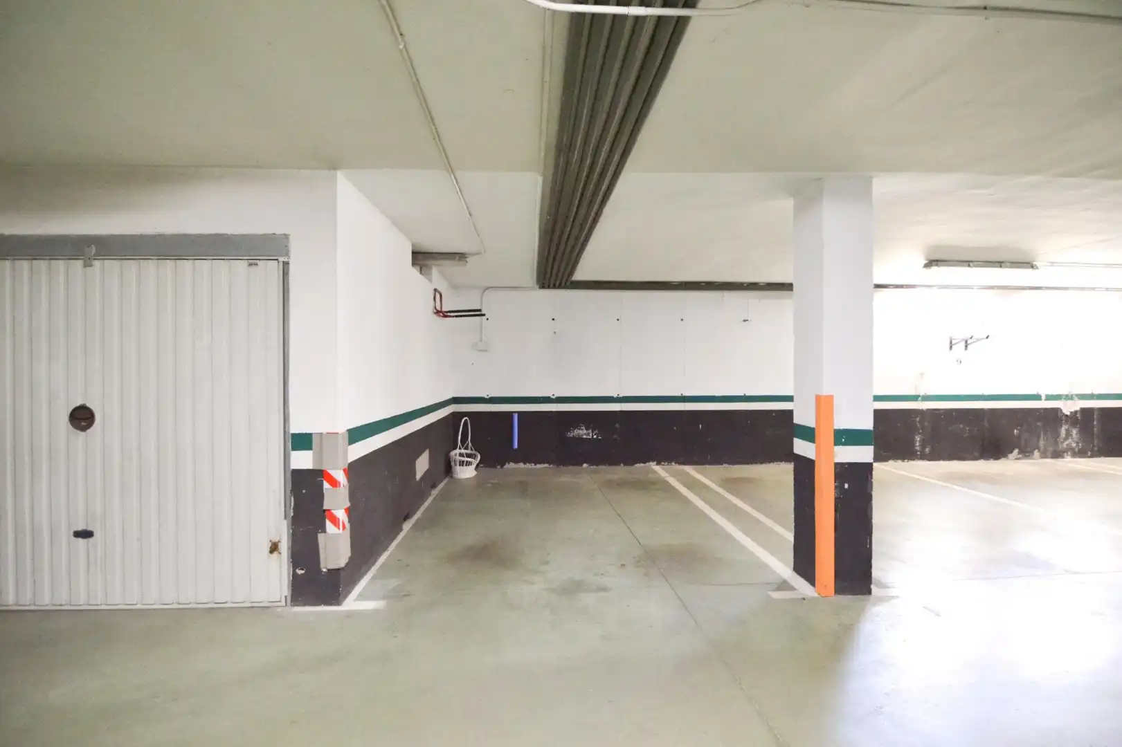 Parking of Duplexes for sale in Villanueva del Pardillo  with Air Conditioner, Heating and Parquet flooring