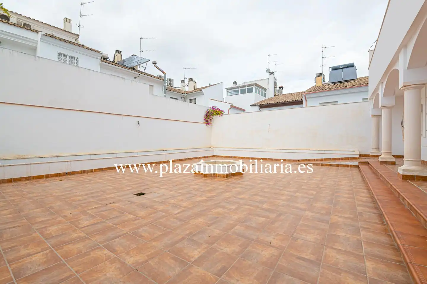 Exterior view of Houses for sale in Lucena  with Terrace, Storage room and Balcony