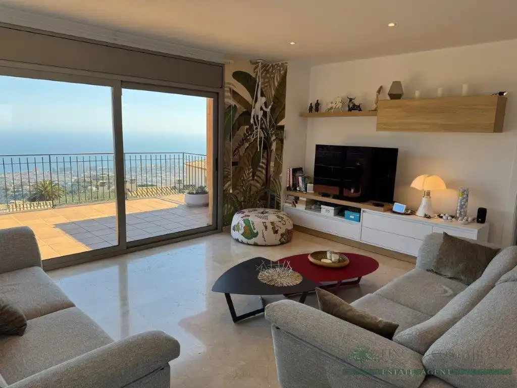 Sala d'estar de Dúplex en venda en Castell d'Aro, Platja d'Aro i s'Agaró amb Aire condicionat, Calefacció i Terrassa
