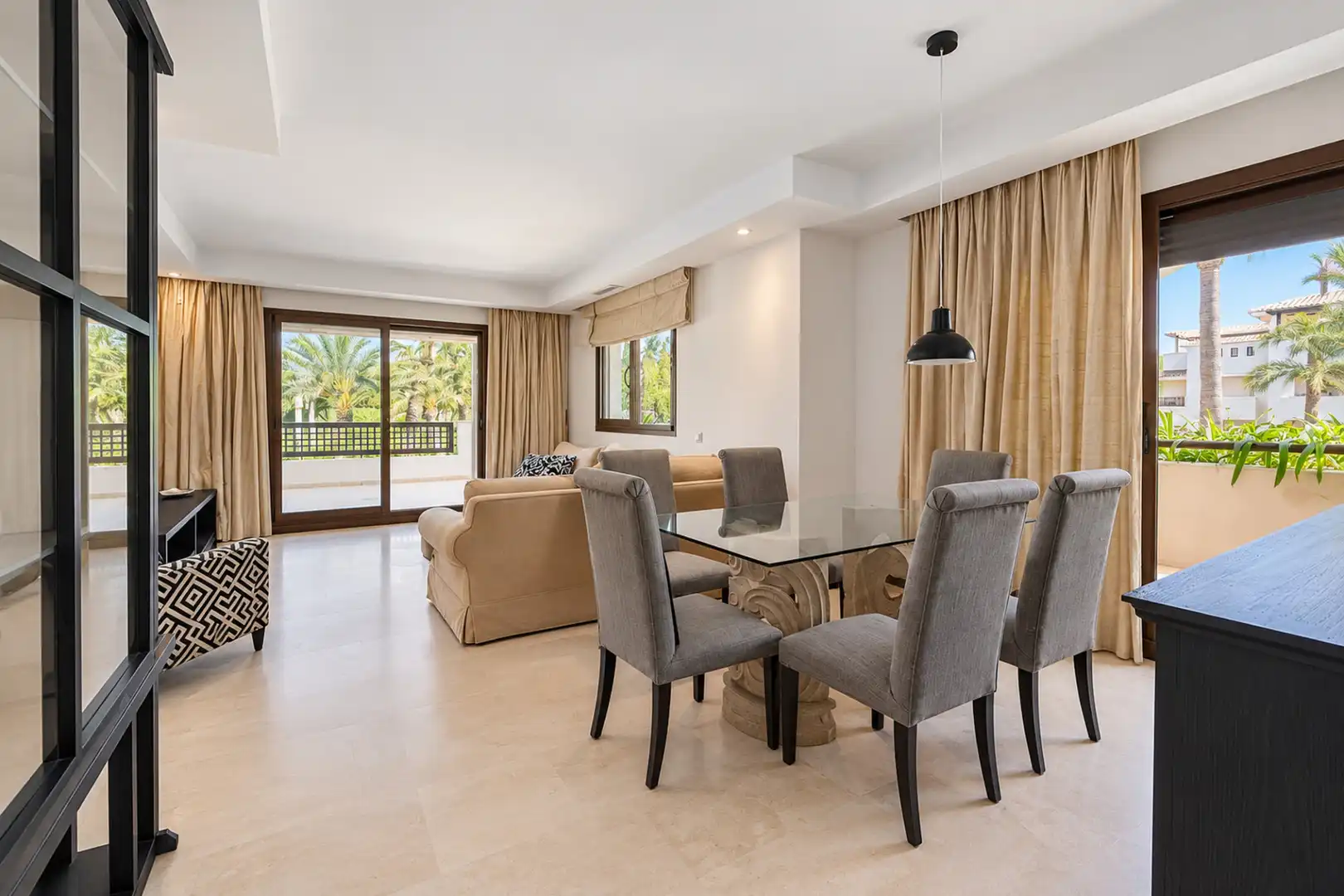 Esszimmer von Wohnungen zum Verkauf in Marbella mit Klimaanlage, Terrasse und Schwimmbad