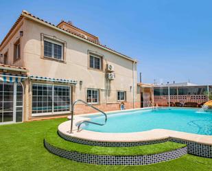 Swimming pool of House or chalet for sale in Torrevieja  with Air Conditioner, Private garden and Swimming Pool