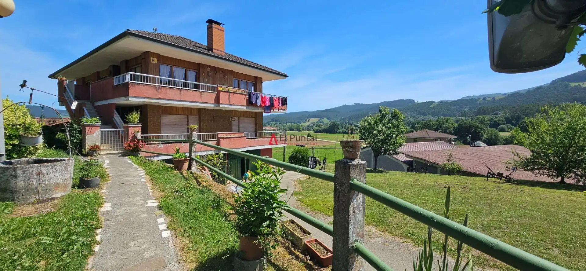 Casa rústica amb terrassa en venda a Voto, imagen 65