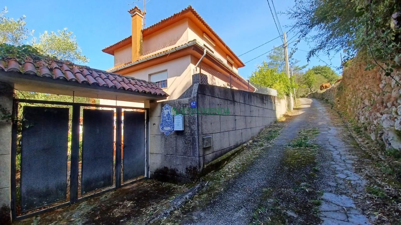 Exterior view of House or chalet for sale in Covelo  with Heating, Private garden and Furnished