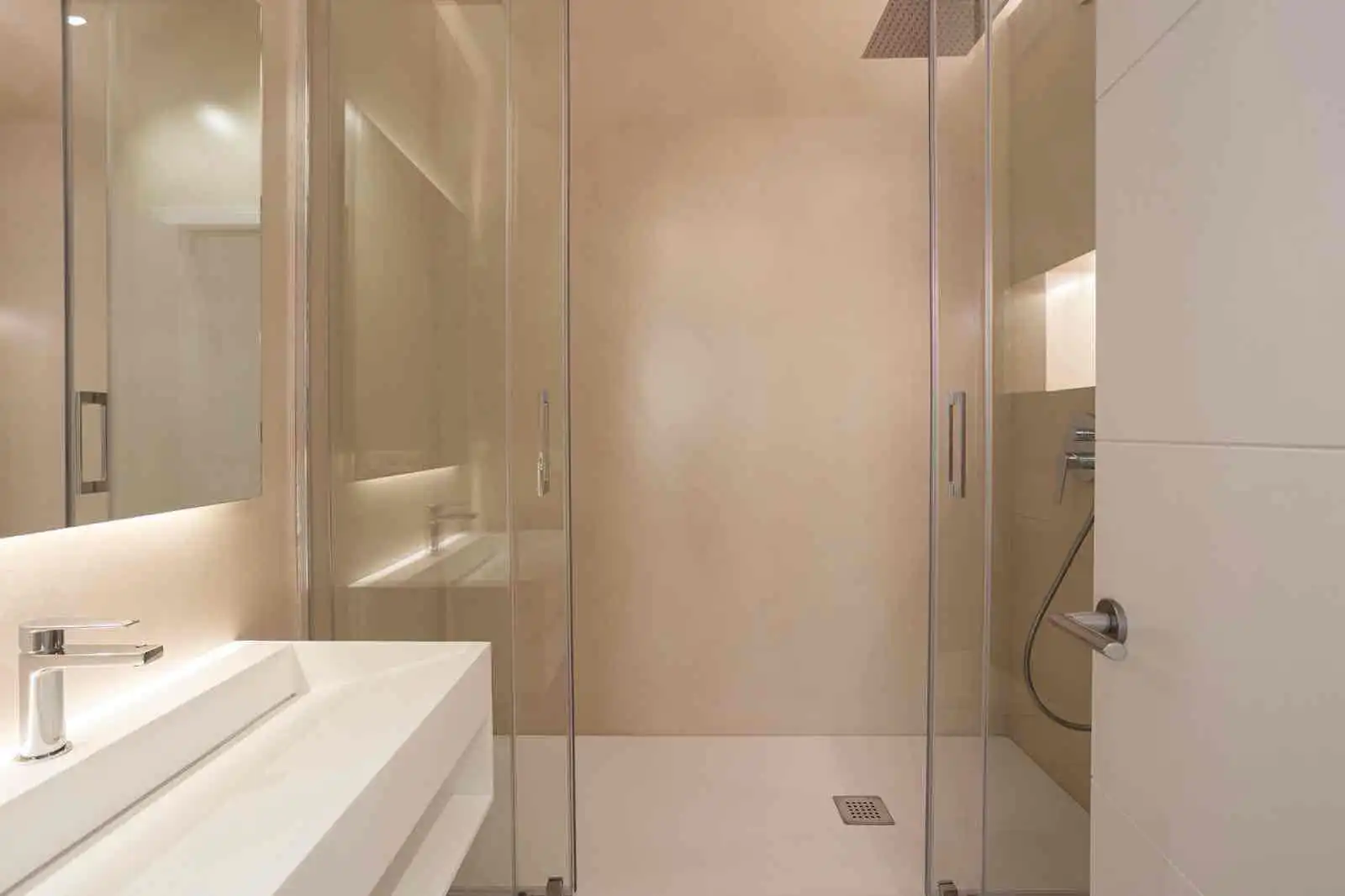 Baño de Piso en venta en Barcelona con Parquet y Balcón