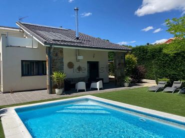 Xalet amb piscina en venda a Calle Mochos