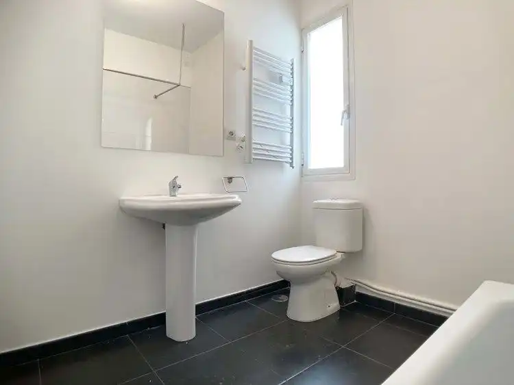 Baño de Piso de alquiler en Madrid con Aire acondicionado, Calefacción y Parquet