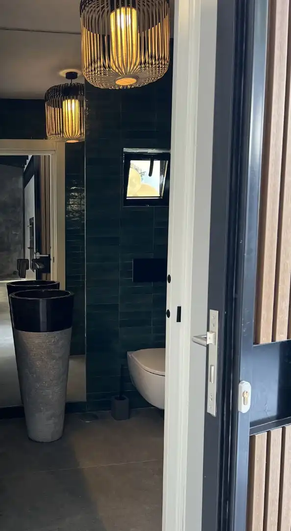 Baño de Casa o chalet de alquiler en Marbella con Aire acondicionado, Jardín privado y Terraza