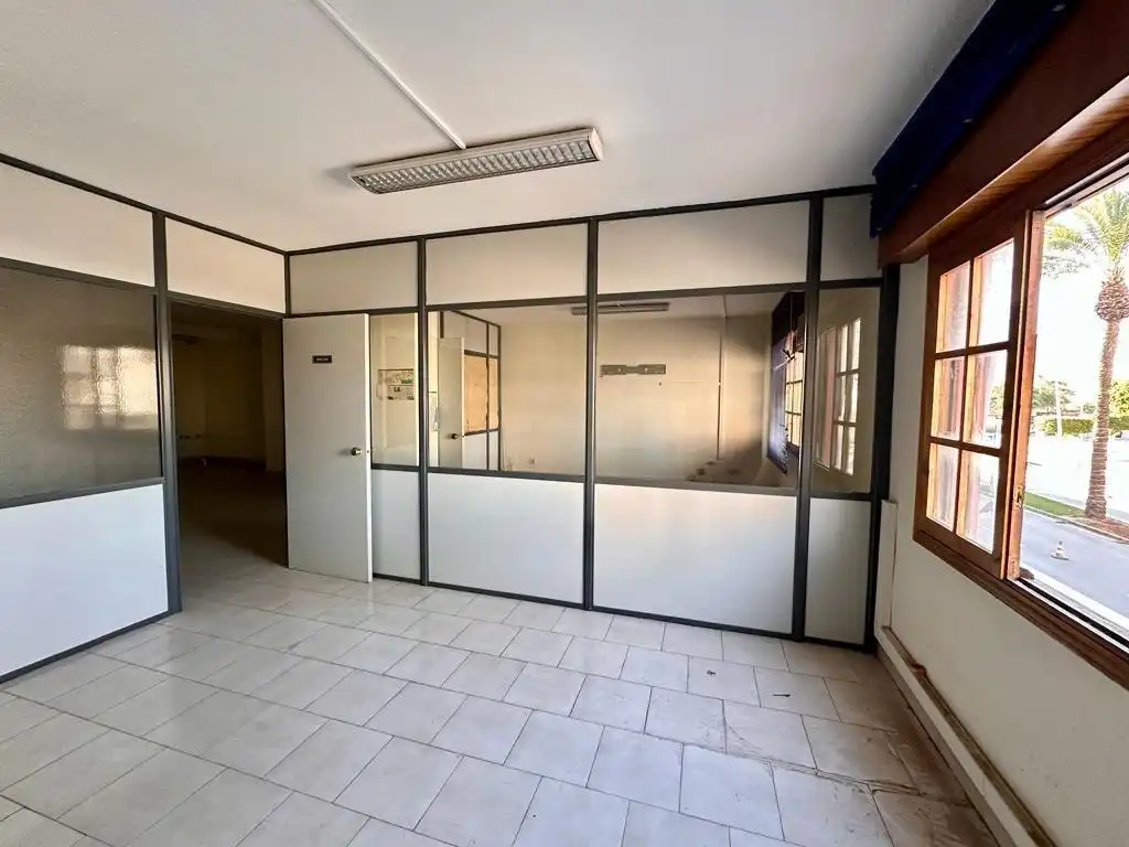 Office for rent in Roquetas de Mar