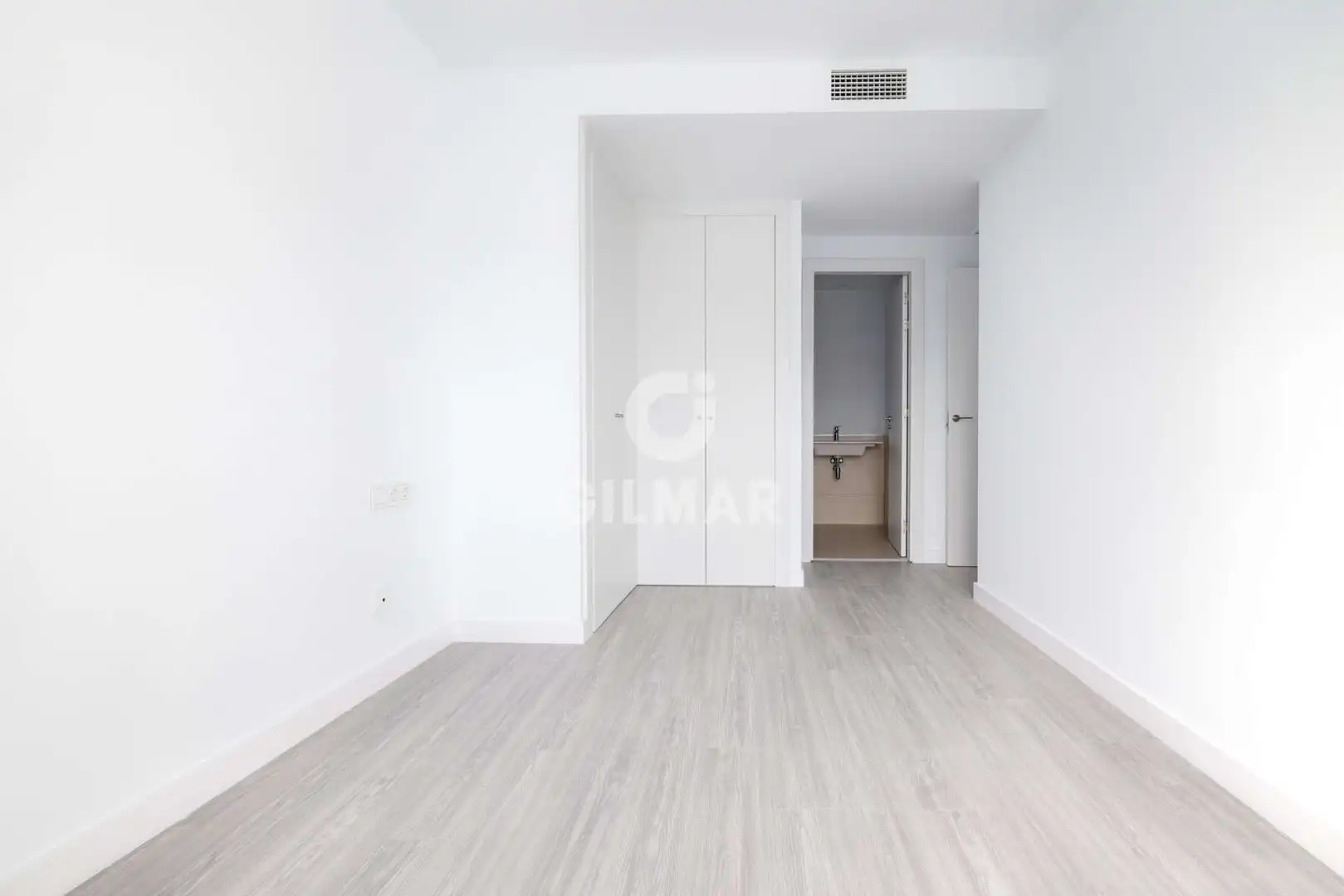 Dormitori de Apartament en venda en Estepona amb Calefacció, Traster i Piscina