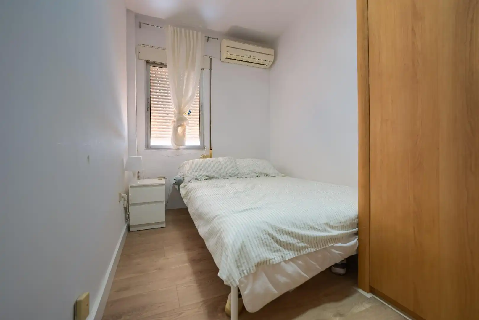 Dormitori de Pis en venda en Sevilla amb Aire condicionat i Balcó