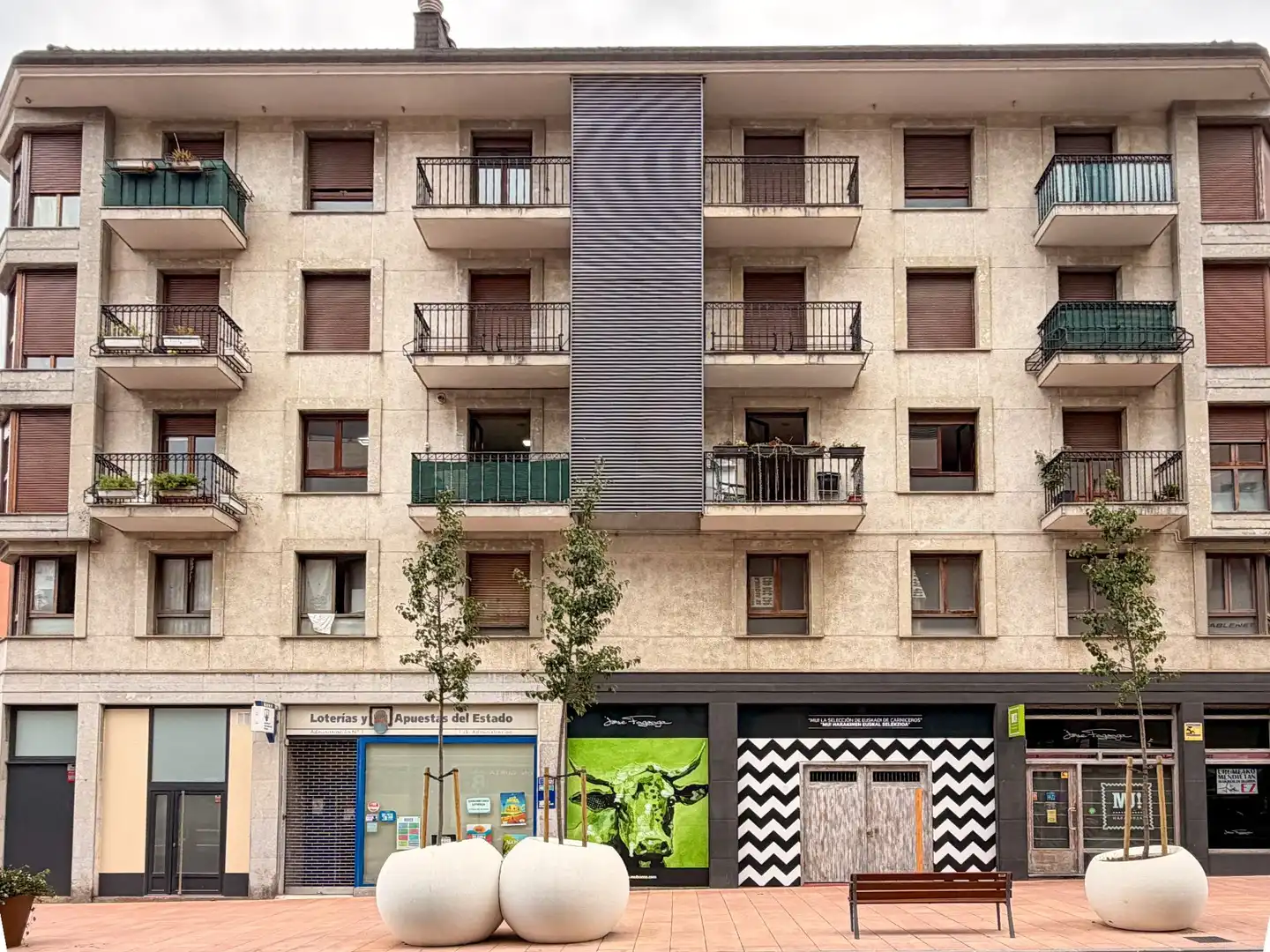 Vista exterior de Piso en venta en Urnieta con Calefacción, Terraza y Trastero