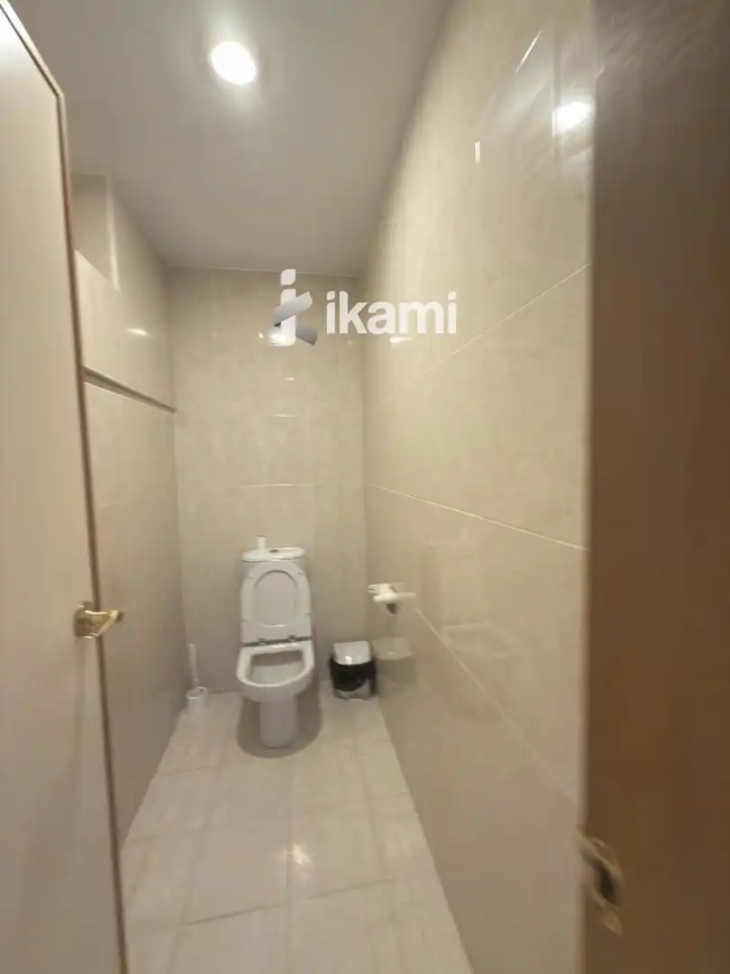 Baño de Piso en venta en Valencia con Aire acondicionado, Terraza y Piscina