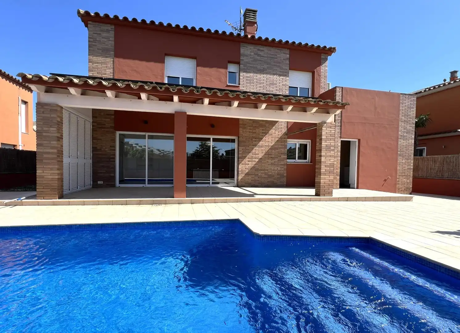 Swimming pool of Houses for sale in Sant Pere Pescador  with Air Conditioner, Heating and Private garden
