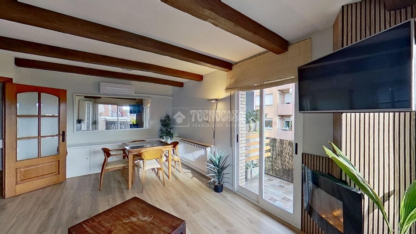 Sala d'estar de Pis en venda en Manresa amb Aire condicionat, Calefacció i Parquet