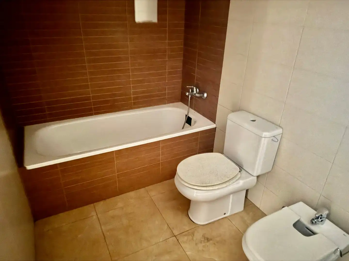 Baño de Piso en venta en Torredembarra con Aire acondicionado y Balcón