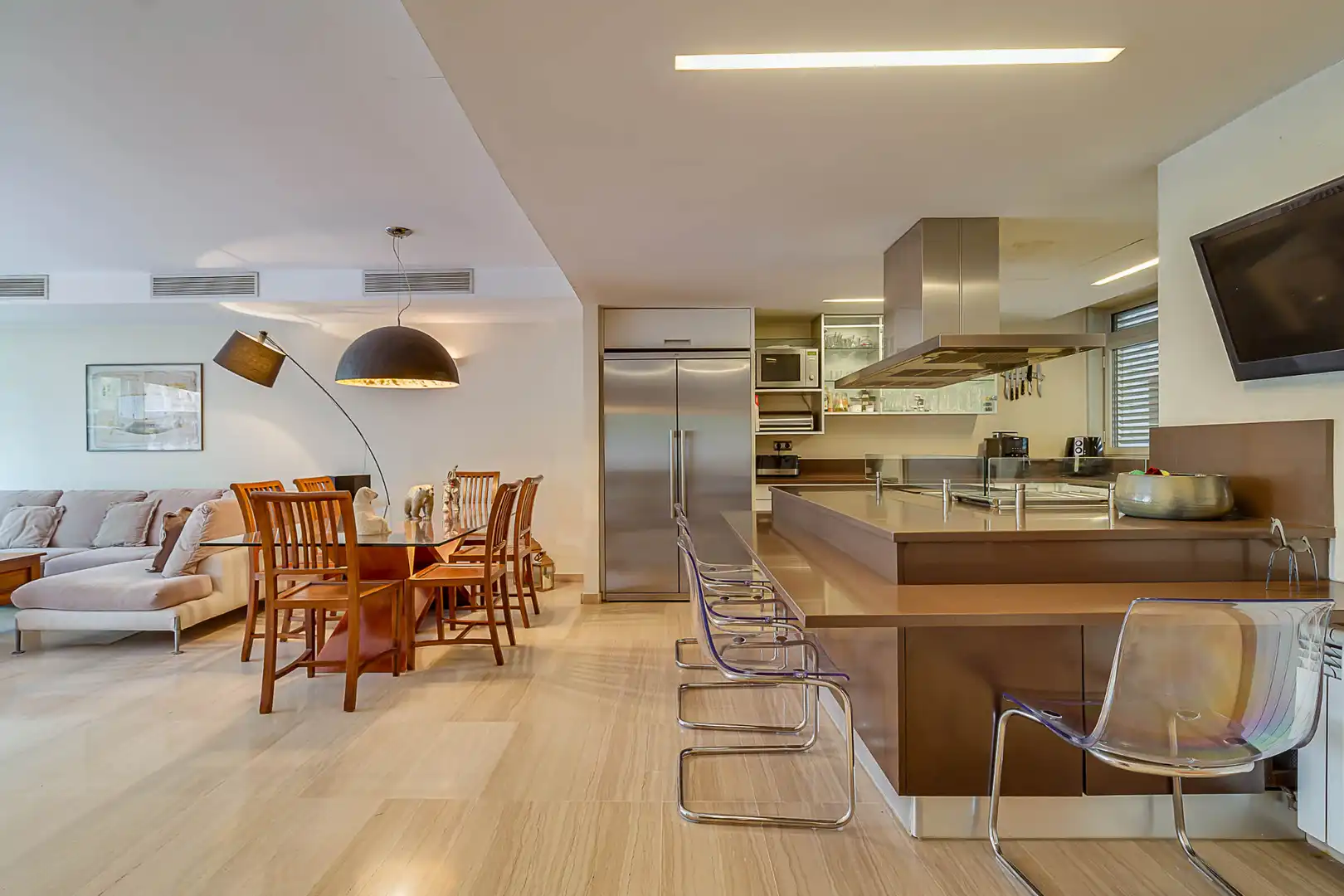 Cocina de Casa adosada en venta en Barcelona con Aire acondicionado, Calefacción y Terraza