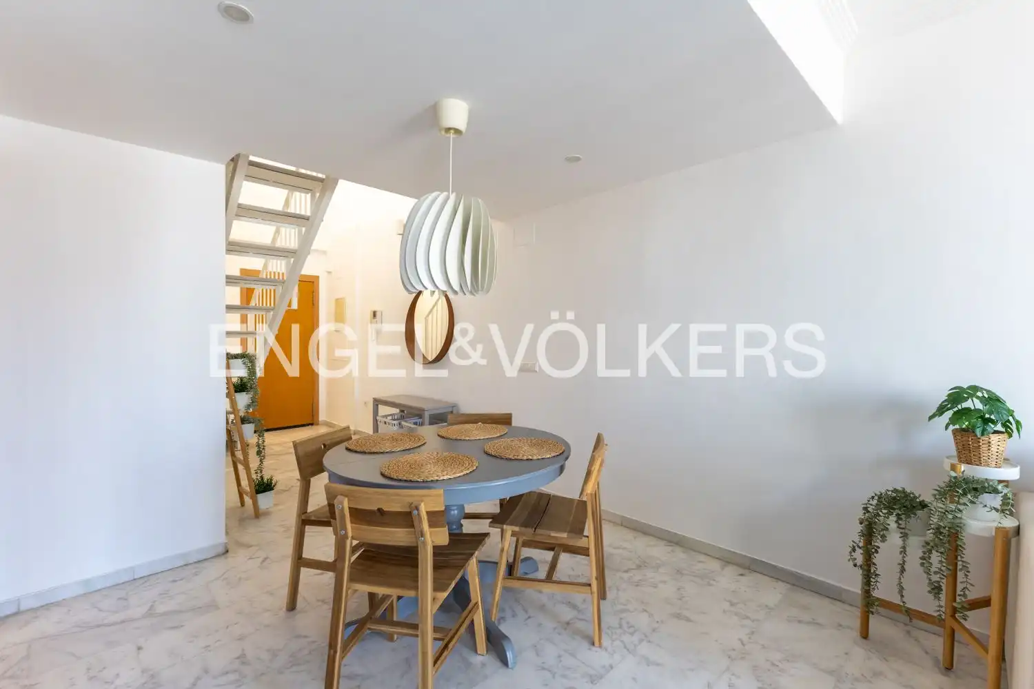 Esszimmer von Dachboden zur Miete in Valencia mit Klimaanlage, Heizung und Terrasse