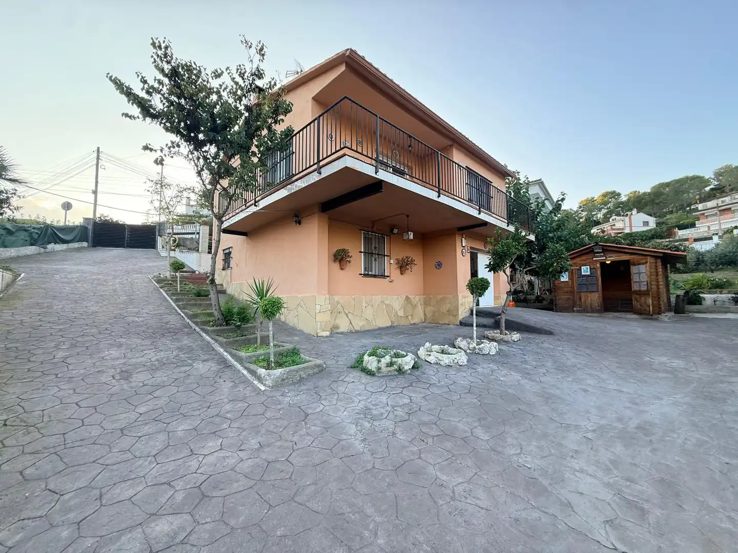 Villa con balcone in vendita a Olivella