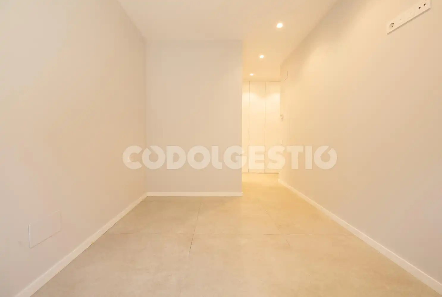 Flat for sale in Vic  with Terrace