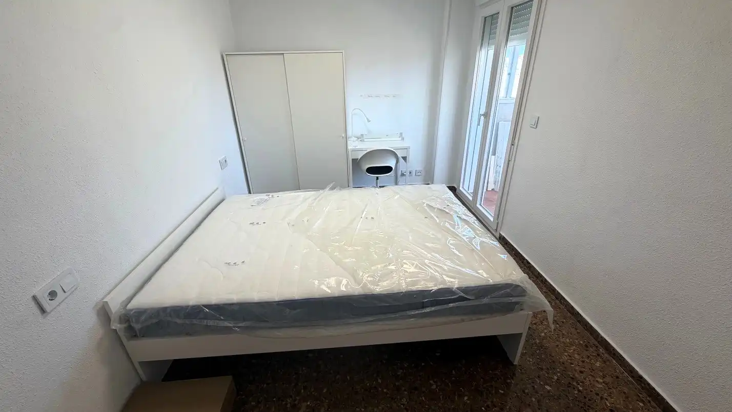 Bedroom of Flat for rent in Valencia  with Air Conditioner, Terrace and Furnished