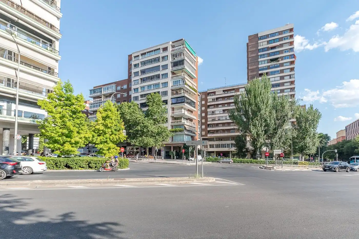 Vista exterior de Oficina de alquiler en Madrid con Aire acondicionado, Calefacción y Terraza
