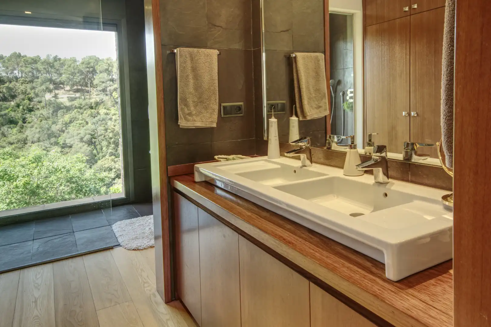 Badezimmer von Haus oder Chalet zum Verkauf in Sant Cugat del Vallès mit Klimaanlage, Heizung und Privatgarten
