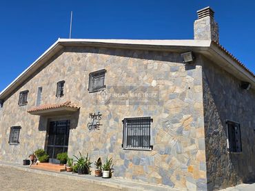 Casa con balcone in vendita a carretera de vinyols i els arcas a la salida del pueblo termino de riudoms