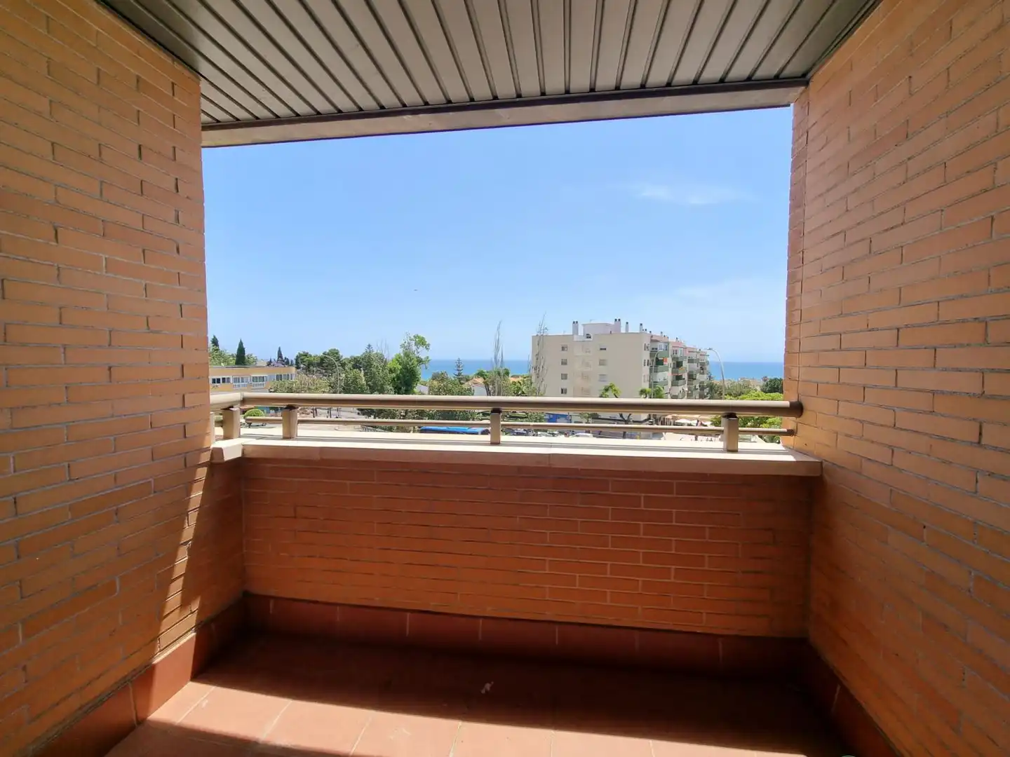 Vista exterior de Piso en venta en Torremolinos con Aire acondicionado, Calefacción y Terraza