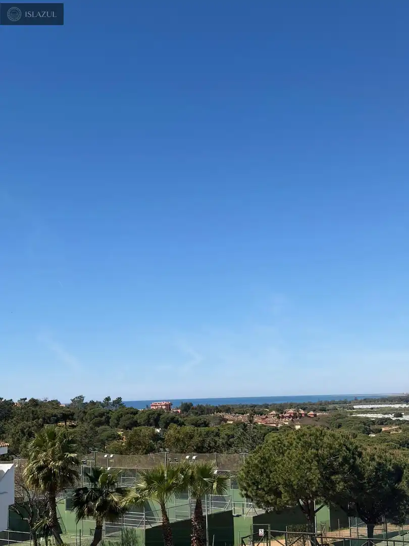 Vista exterior de Àtic en venda en Islantilla amb Aire condicionat, Calefacció i Terrassa