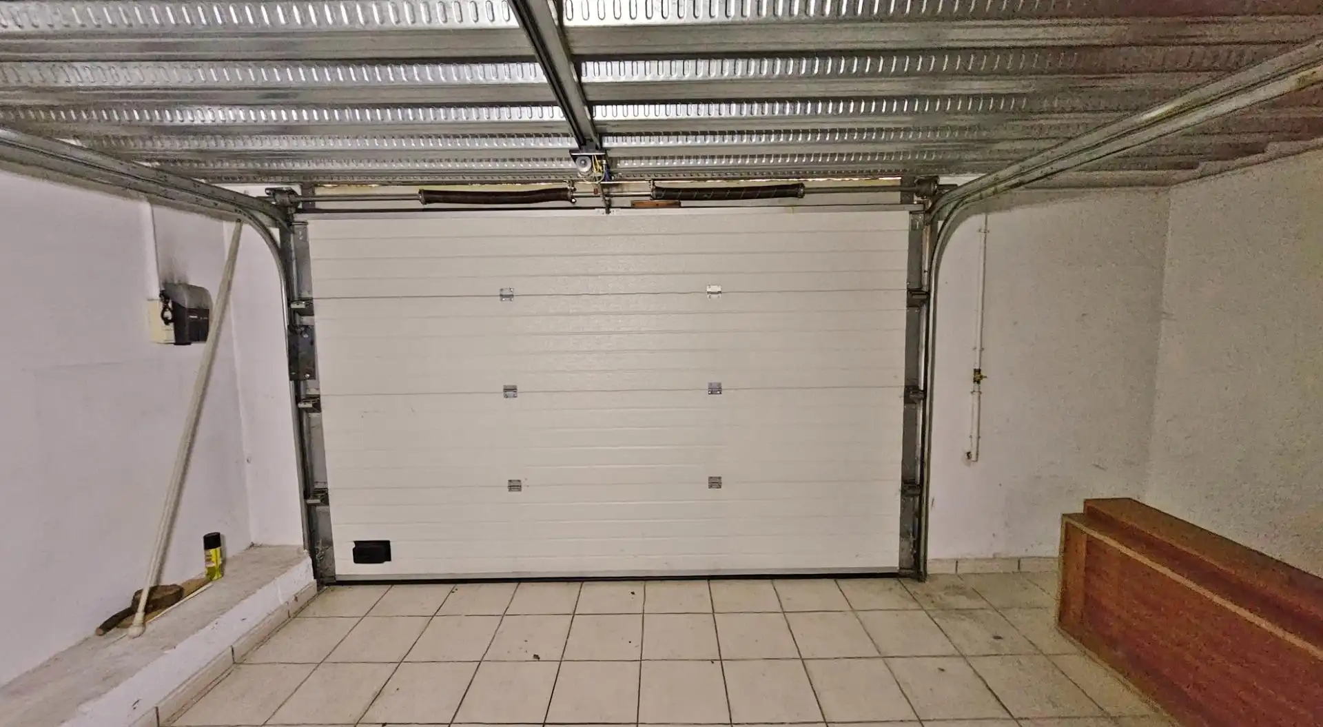 Aparcament de Casa o xalet en venda en Olot amb Aire condicionat, Calefacció i Parquet