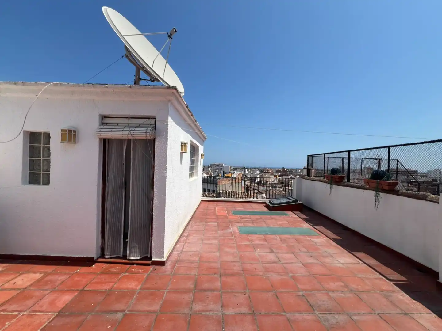 Terrace of Houses for sale in Oliva  with Air Conditioner and Terrace