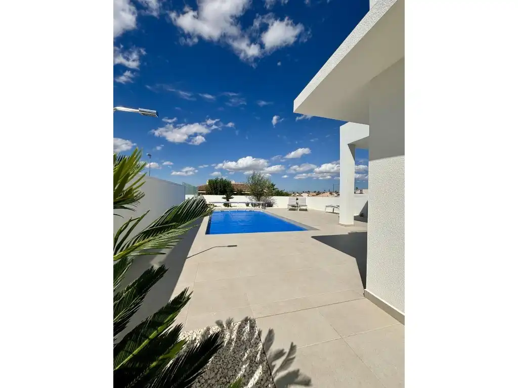 Casa con piscina en venta en Benijófar, imagen 4