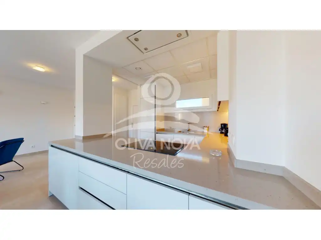 Cuina de Apartament en venda en Oliva amb Aire condicionat, Jardí privat i Terrassa