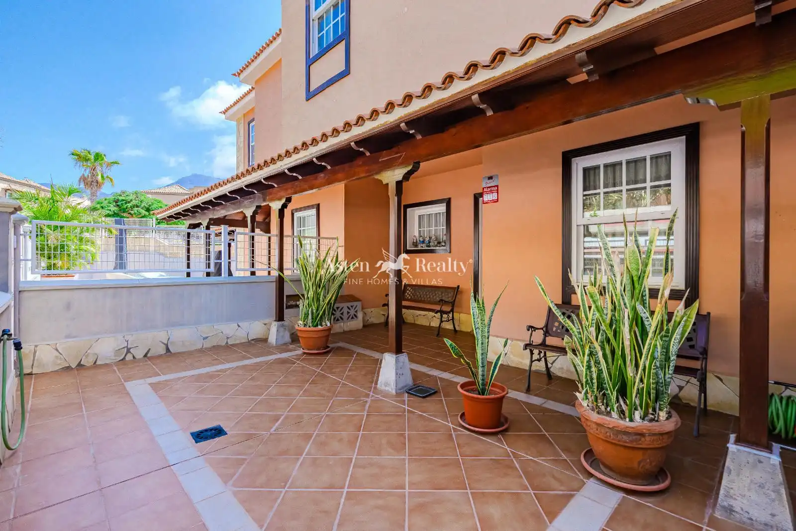 Terraced house with pool for sale in Casco Urbano, imagen 2