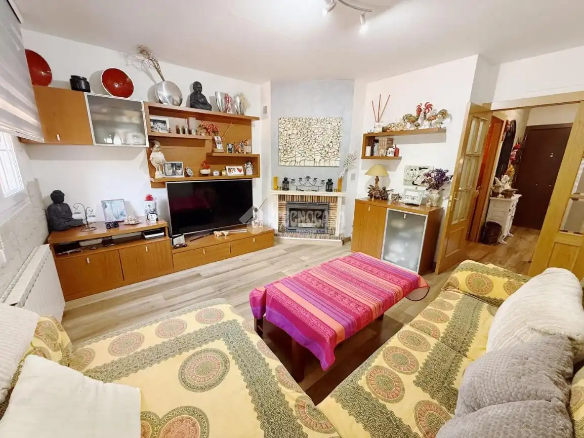 Sala de estar de Casa adosada en venta en Seseña