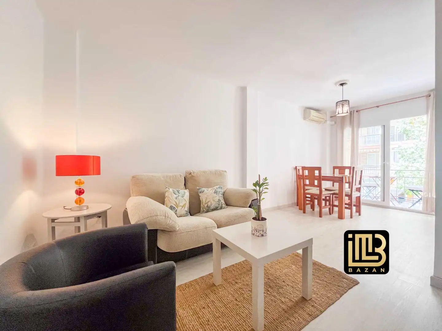 Living room of Flat for rent in Málaga  with Air Conditioner, Terrace and Furnished