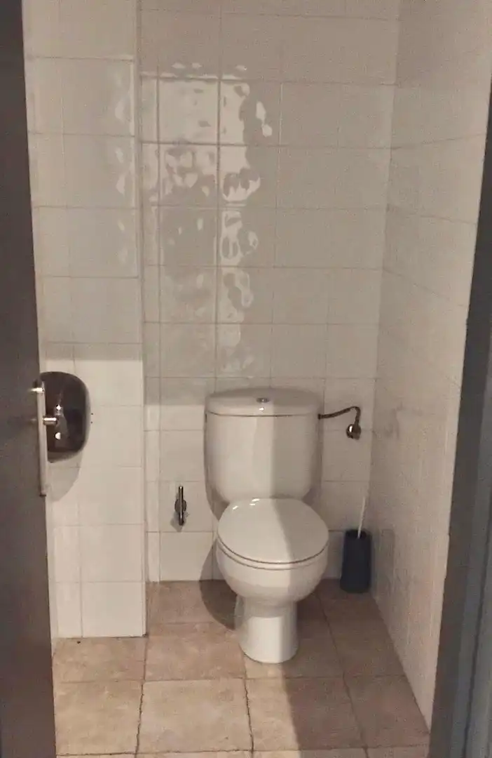 Baño de Local de alquiler en Elche / Elx con Aire acondicionado