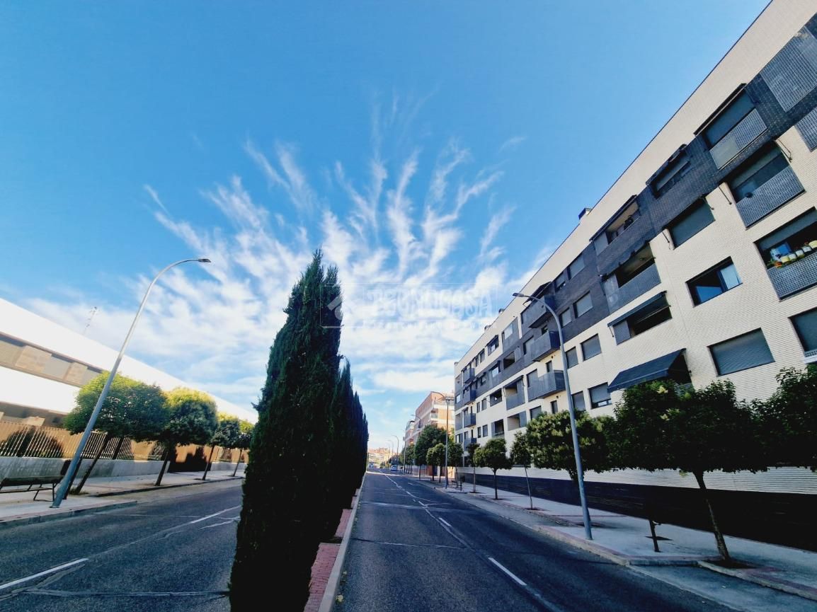 Vista exterior de Pis en venda en Torrejón de Ardoz amb Aire condicionat, Calefacció i Terrassa