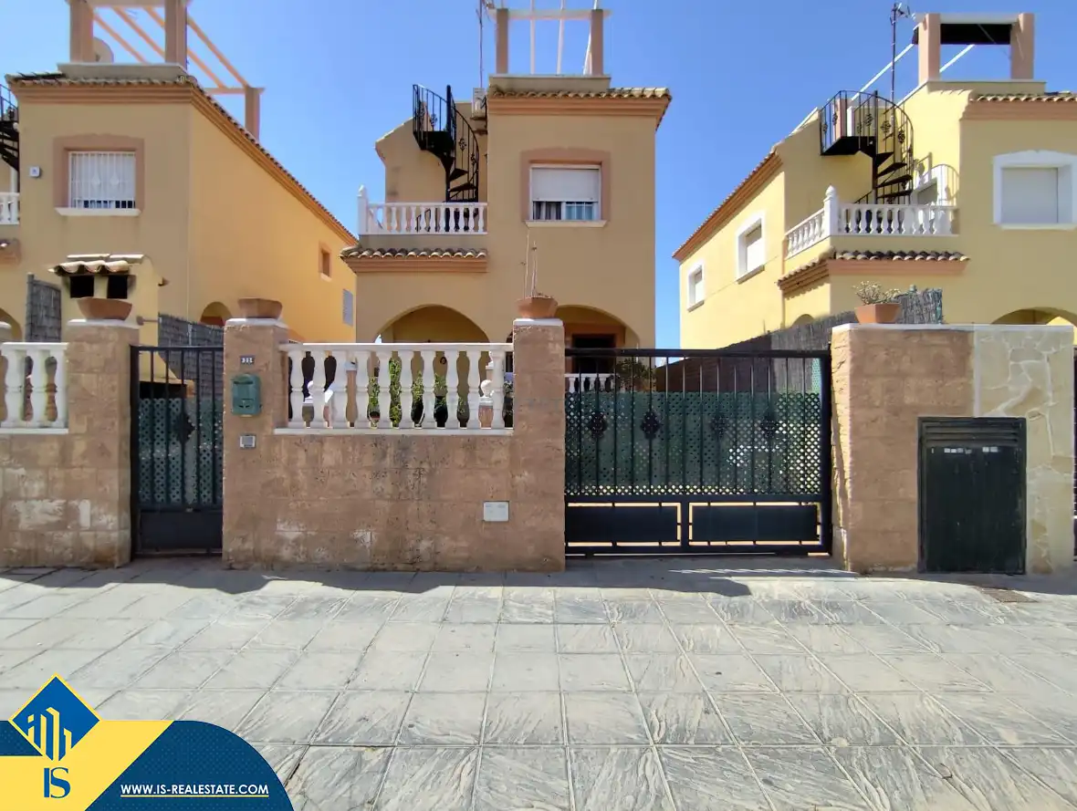 Villa mit Terrasse zum Verkauf in Nueva Torrevieja - Aguas Nuevas