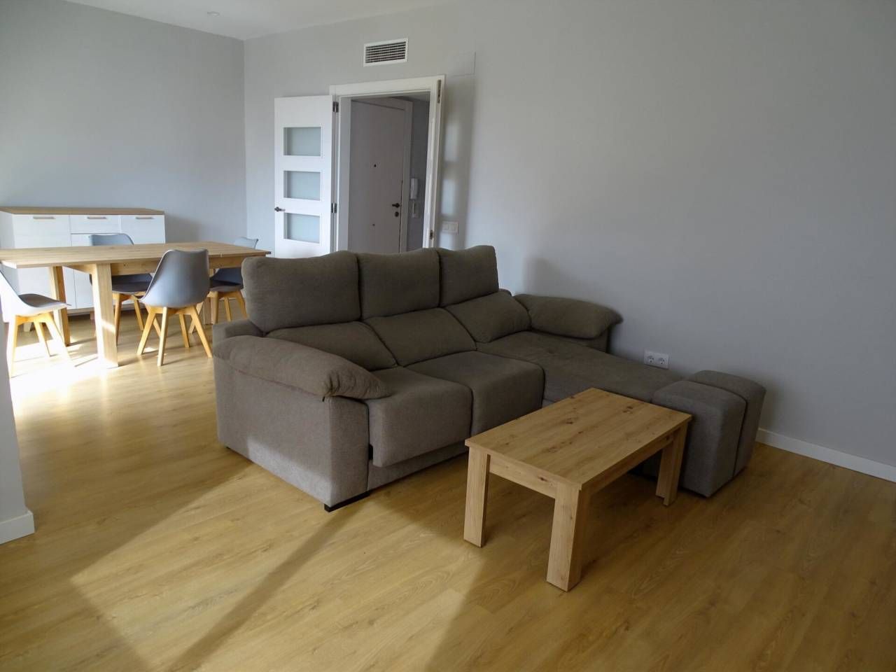 Living room of Flat to rent in  Tarragona Capital  with Heating, Terrace and Furnished