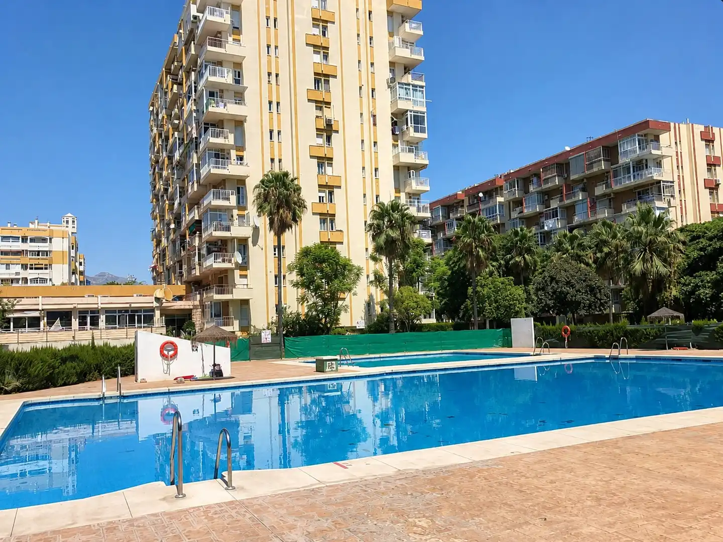 Swimming pool of Flat for sale in Benalmádena  with Air Conditioner, Swimming Pool and Furnished