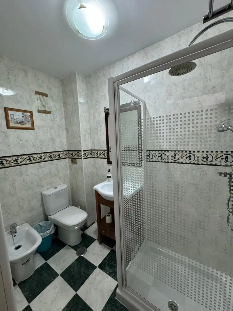 Baño de Piso en venta en Algeciras con Aire acondicionado y Terraza