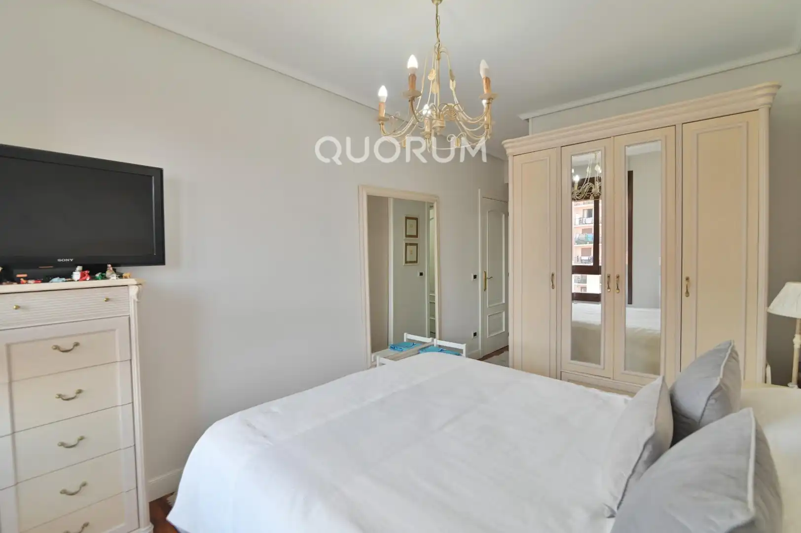 Habitación de Piso en venta en Bilbao  con Calefacción, Terraza y Amueblado
