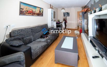 Living room of Flat for sale in Arroyo de la Encomienda  with Terrace and Swimming Pool