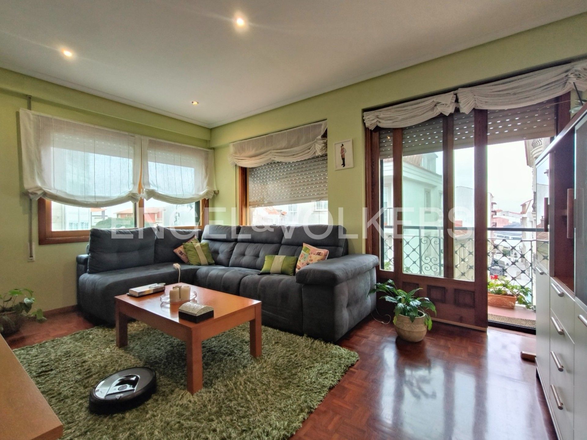 Living room of Apartment for sale in O Grove    with Heating, Parquet flooring and Storage room