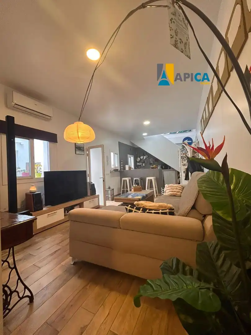 Sala d'estar de Casa adosada en venda en Algeciras amb Terrassa