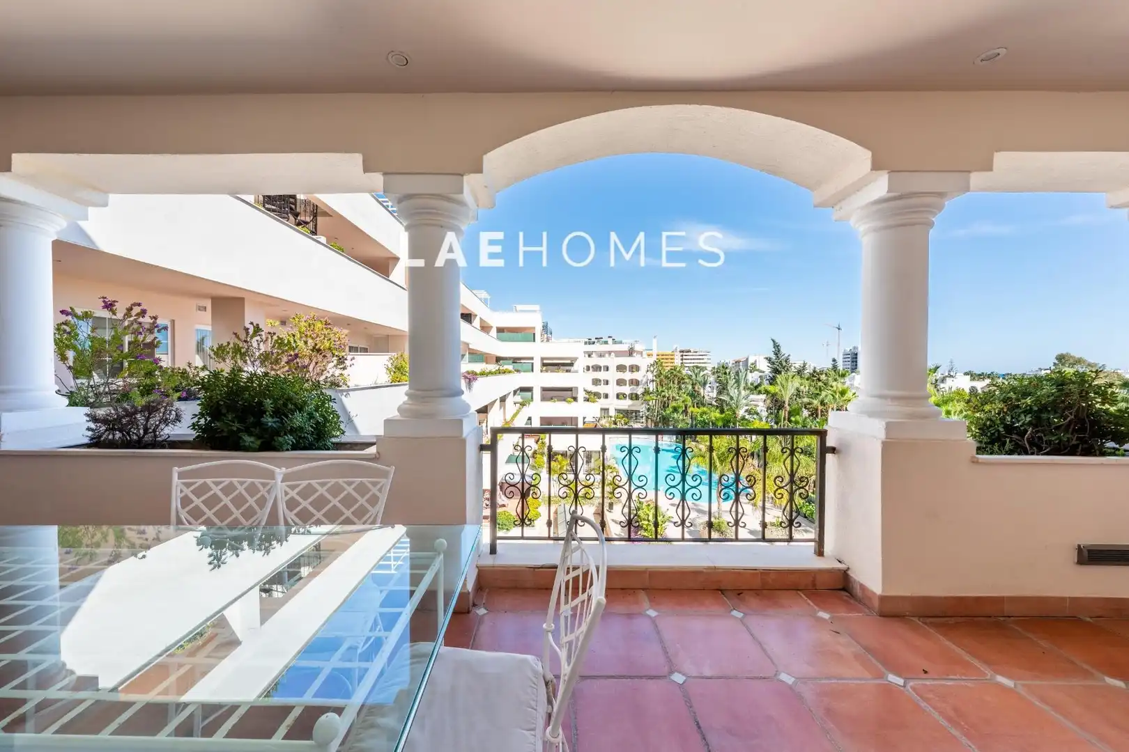 Vista exterior de Apartament en venda en Marbella amb Aire condicionat, Calefacció i Terrassa