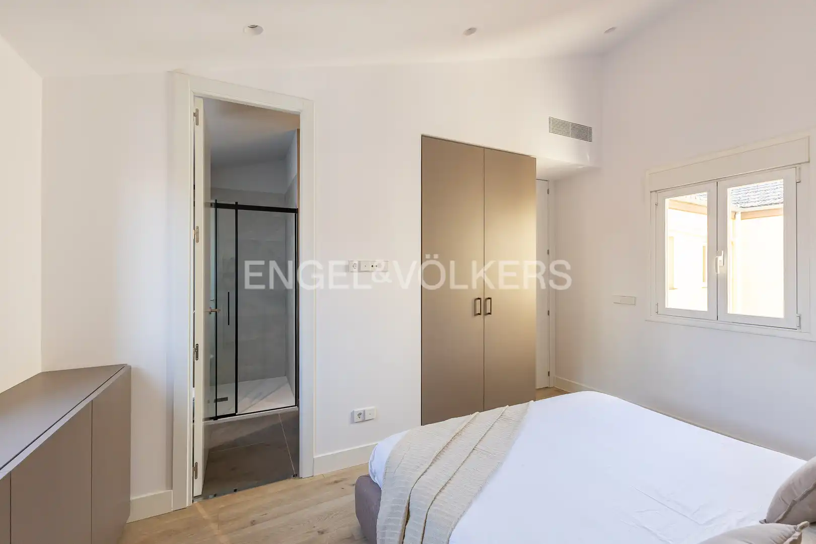 Bedroom of Attic for sale in Madrid  with Air Conditioner, Heating and Parquet flooring